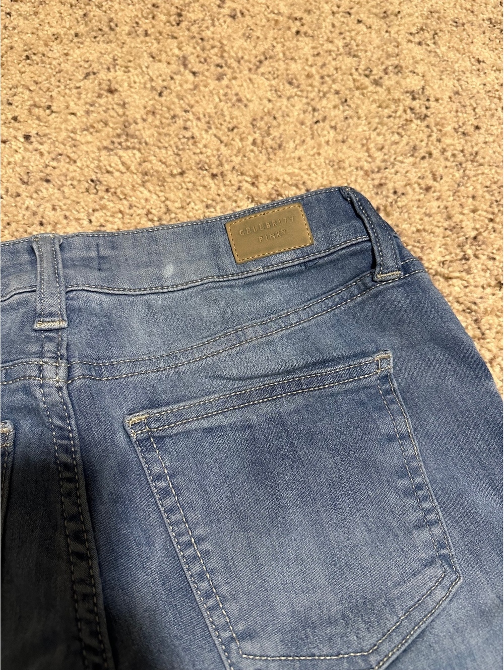 Celebrity Pink Women's Mid-Rise Skinny Jeans Light Blue Size 3/26